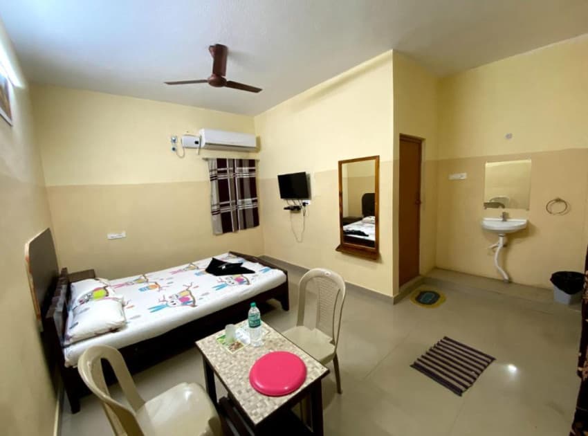 Book Deluxe Double Room room in Mahabalipuram