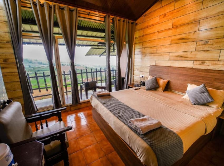 Book Deluxe Double Room room in Ooty