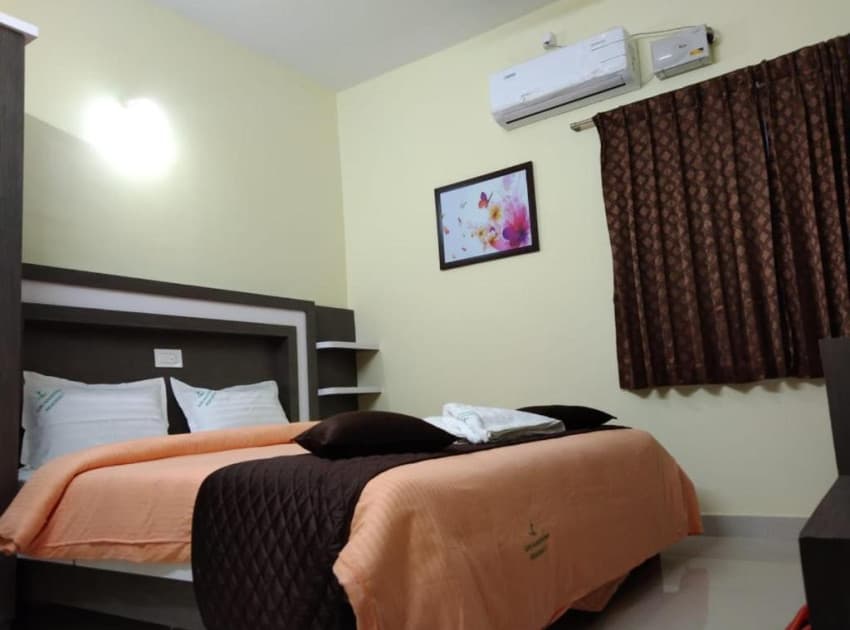 Book Deluxe Room room in Yelagiri