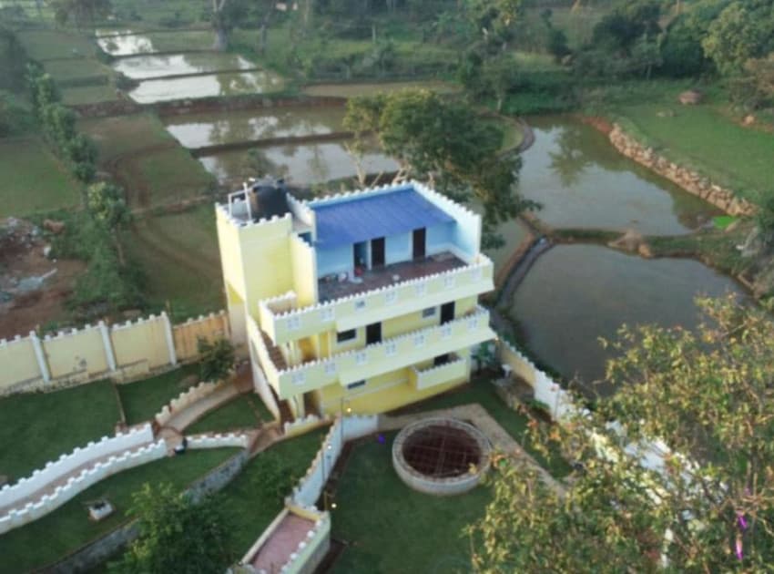 Book King Room room in Yelagiri