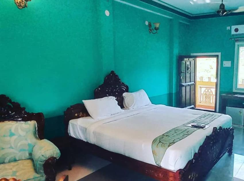 Book Superior Double Room room in Yelagiri