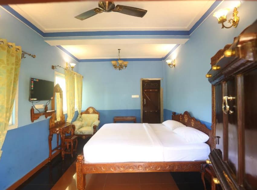 Book Deluxe King Room room in Yelagiri