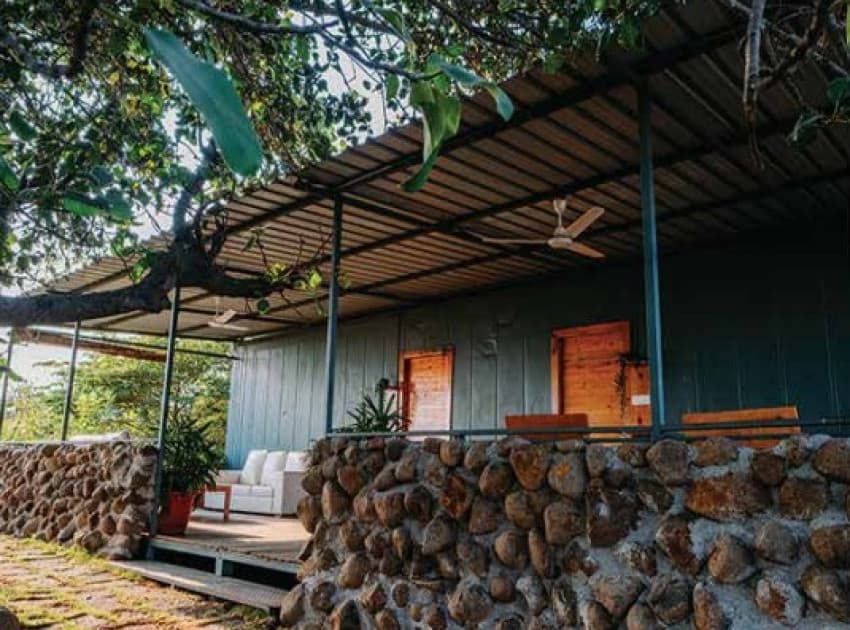 Book Twin Container Banyan room in Vikarabad