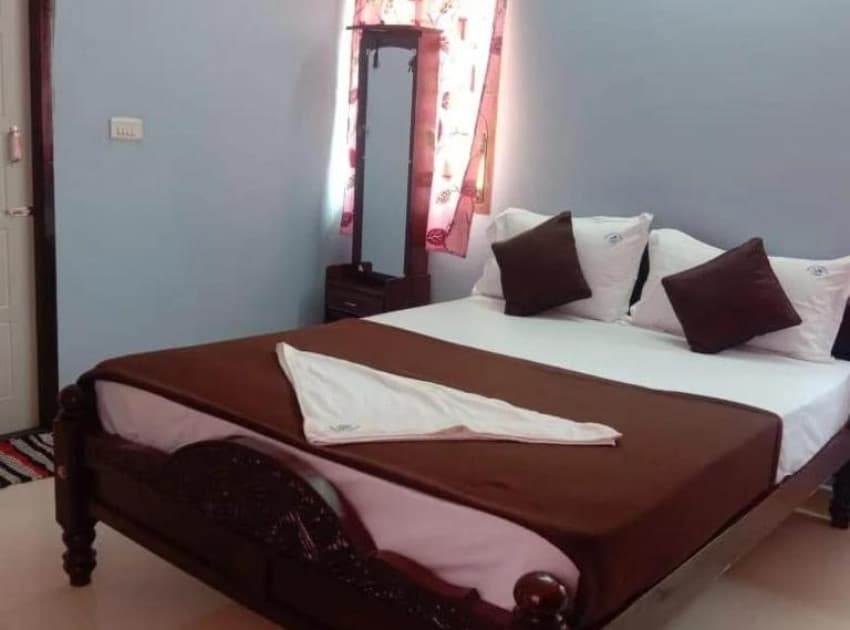 Book Double Room with Sea View room in Yelagiri