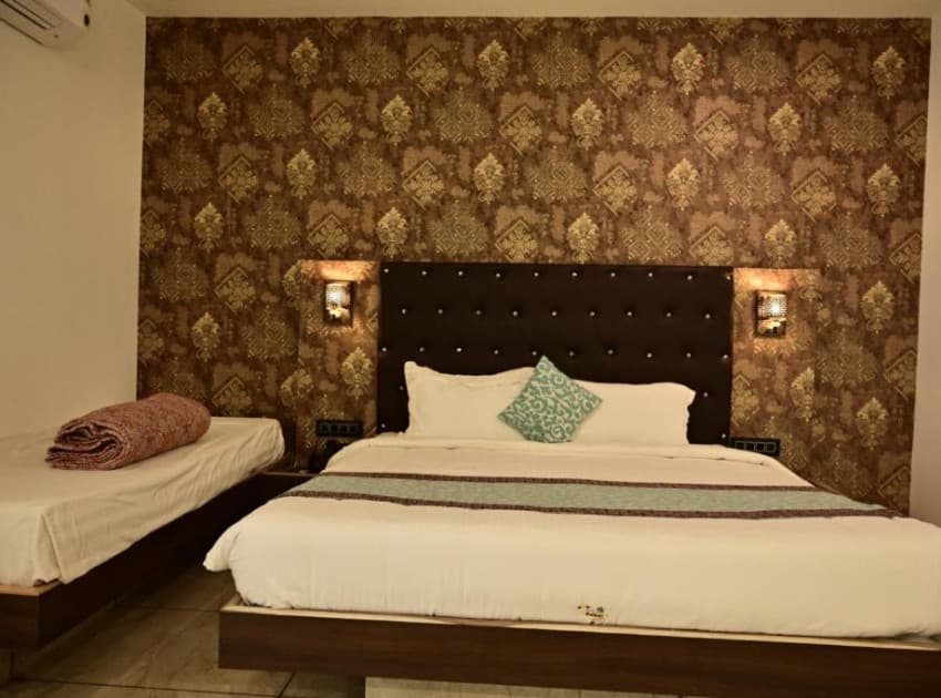 Book Junior Suite room in Yelagiri