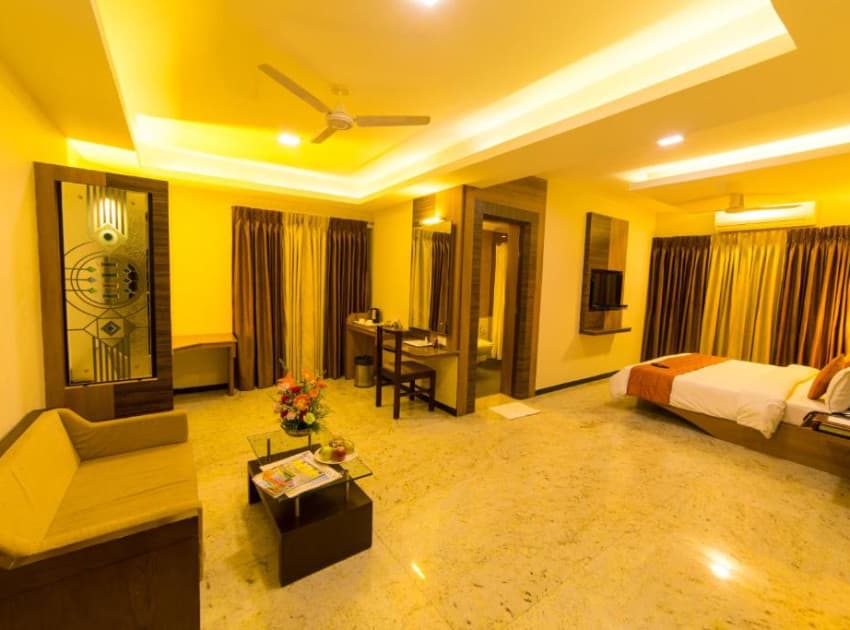 Book Executive Suite room in Madurai