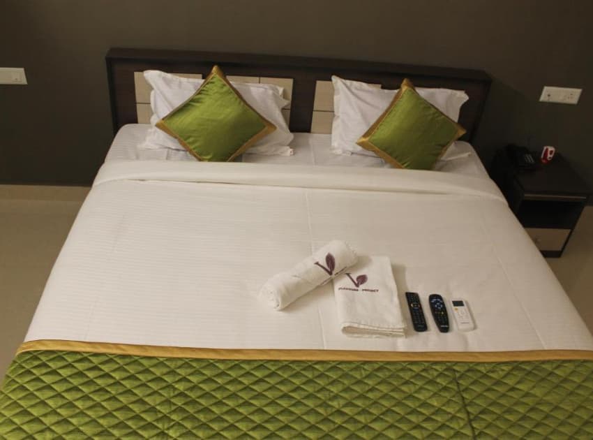 Book DELUXE ROOM room in Madurai