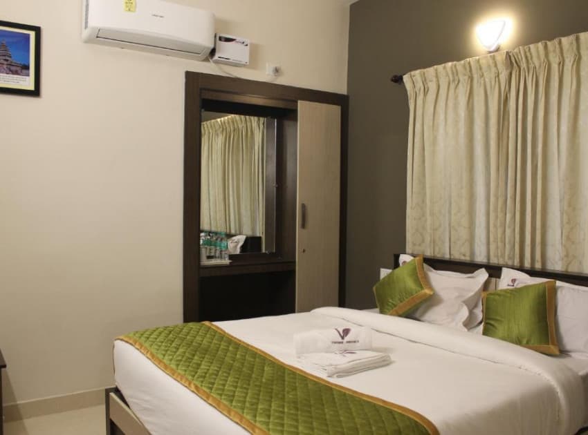 Book DELUXE ROOM room in Madurai