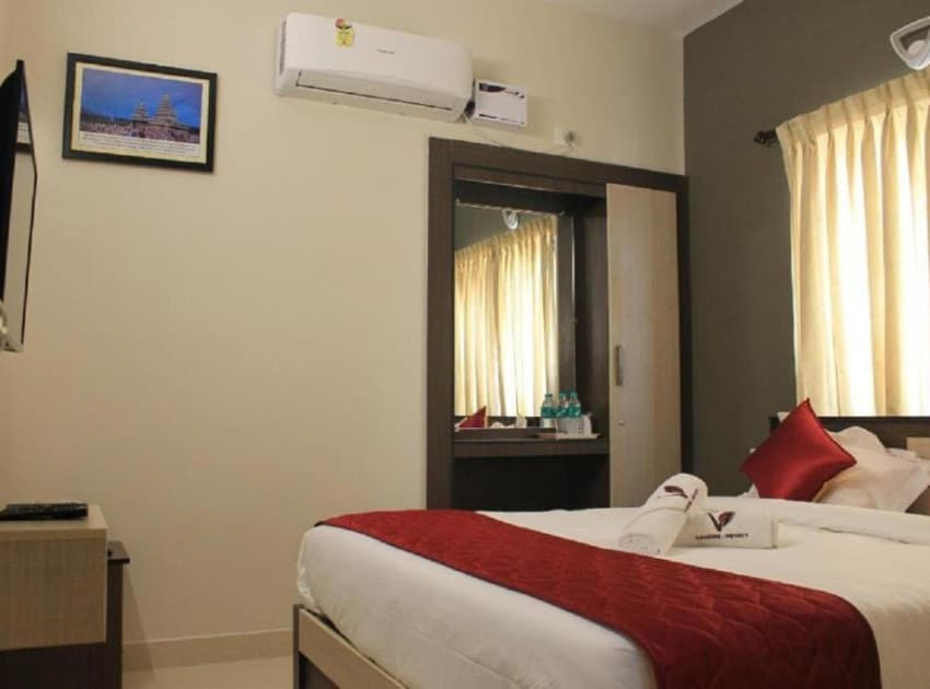 Book ROYAL EXECUTIVE room in Madurai