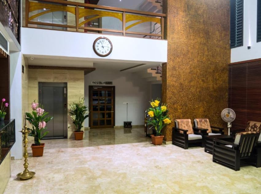 Book standard Single Room room in Chennai