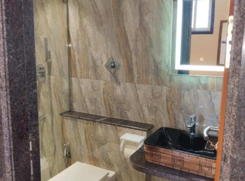 Book Deluxe King Room room in Chennai