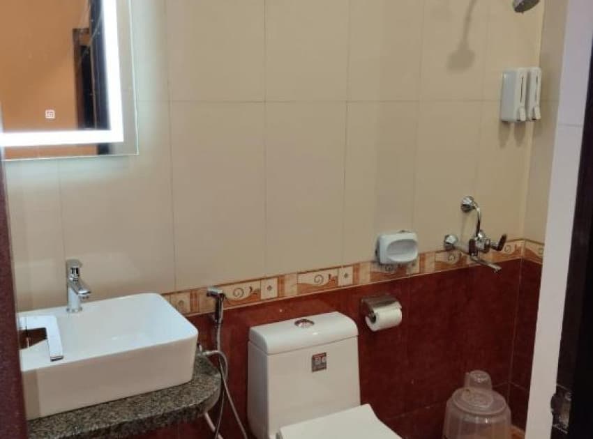 Book Luxury Triple Room room in Chennai