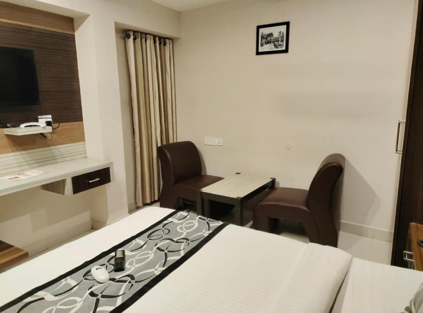 Book Economy Double Room room in Chennai