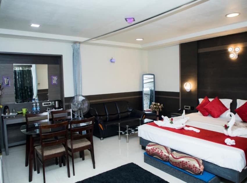 Book Deluxe Double room in Madurai