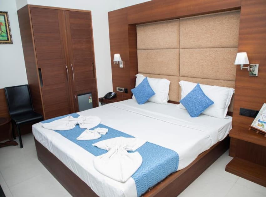 Book Presidential Suite Single room in Madurai