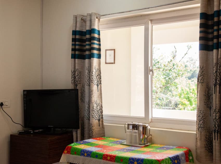 Book Deluxe Double Room room in Valparai