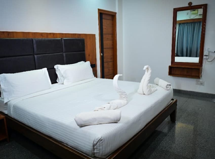 Book Premium Single Room room in Hassan