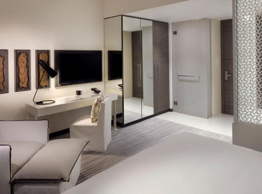 Book Deluxe Twin Room room in Dubai