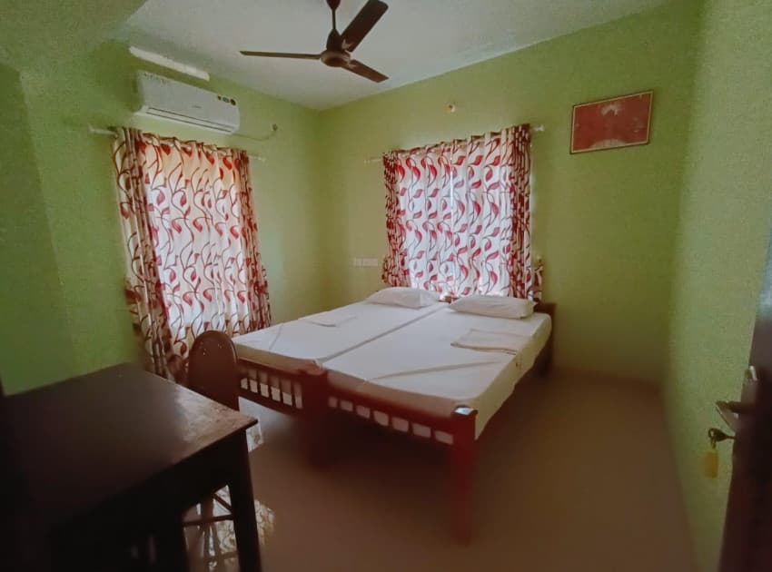 Book Deluxe AC Room room in Varkala