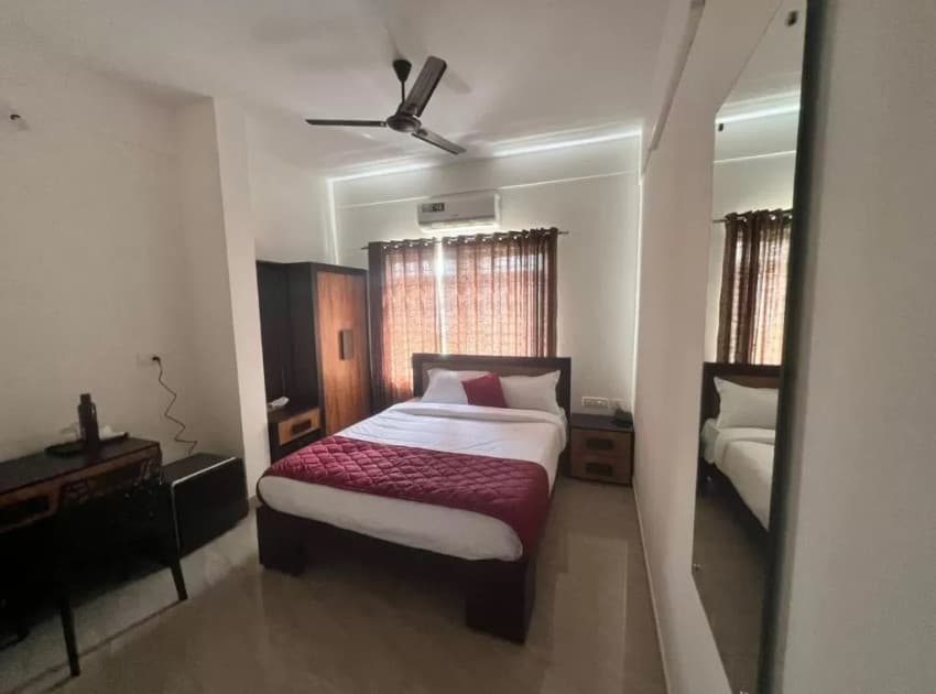 Book Deluxe Double Room room in Guruvayur