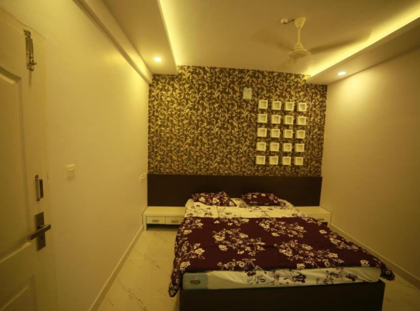 Book Standard Double Room room in Guruvayur