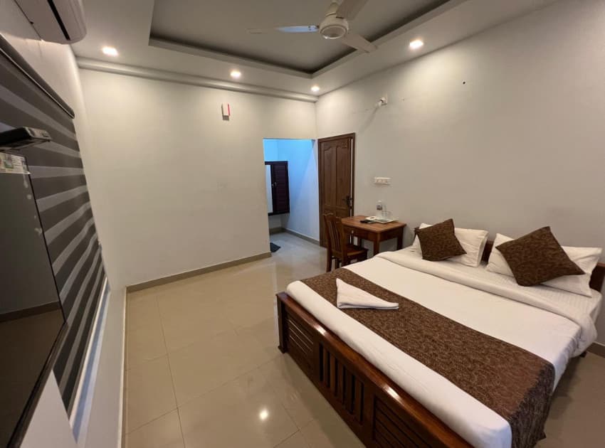 Book Standard Double Room room in Guruvayur