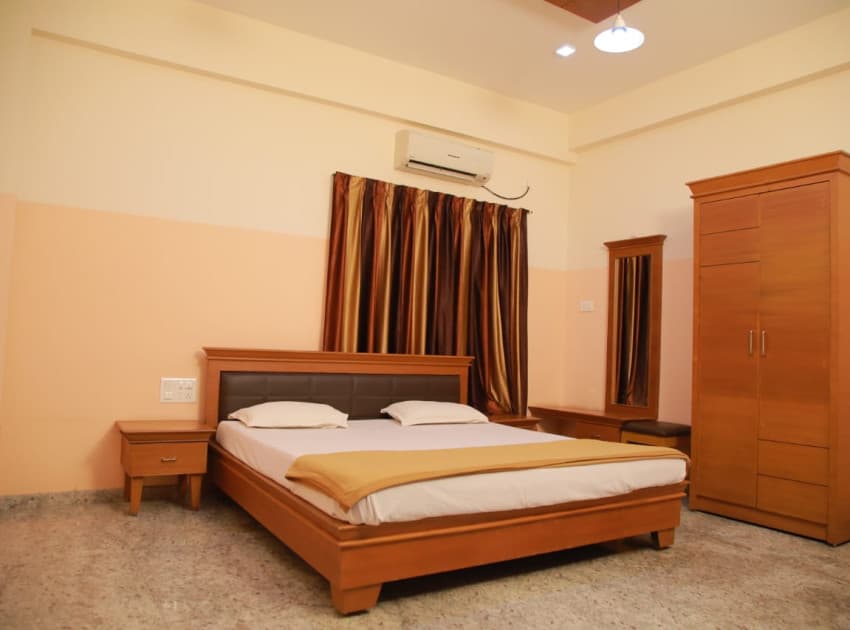Book Standard Double Room room in Guruvayur