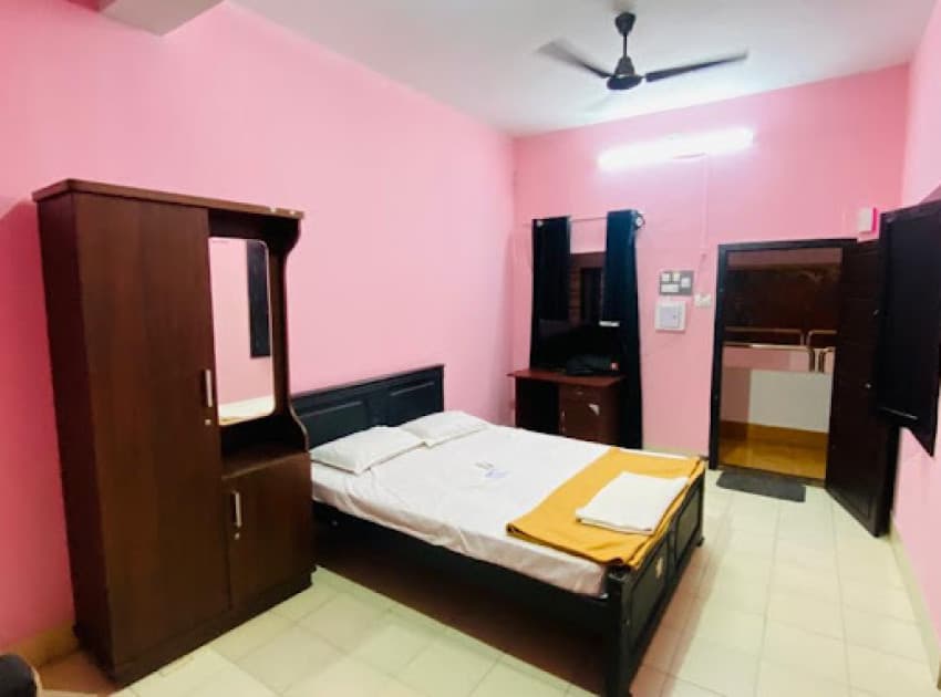Book Standard Double Room room in Guruvayur