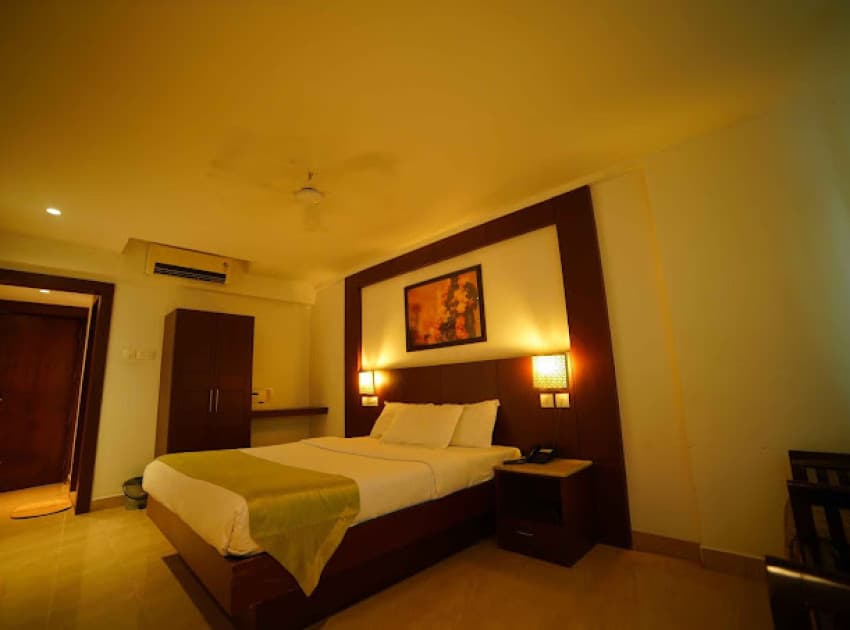 Book Standard Double Room room in Guruvayur