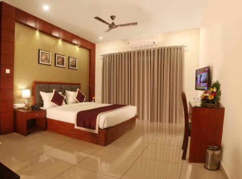 Book Standard Double Room room in Guruvayur