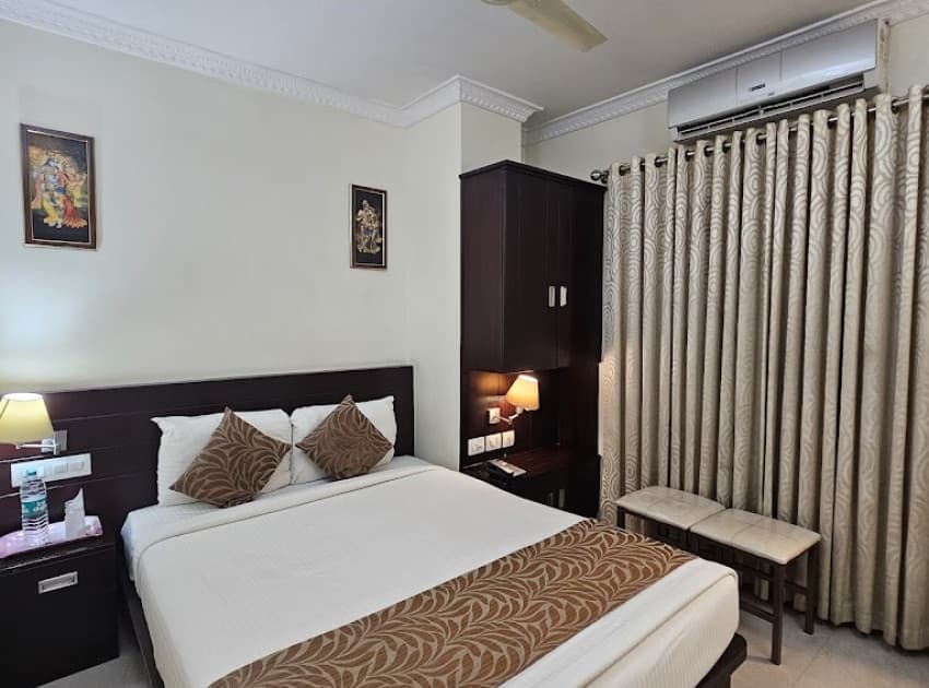 Book Standard Double Room room in Guruvayur