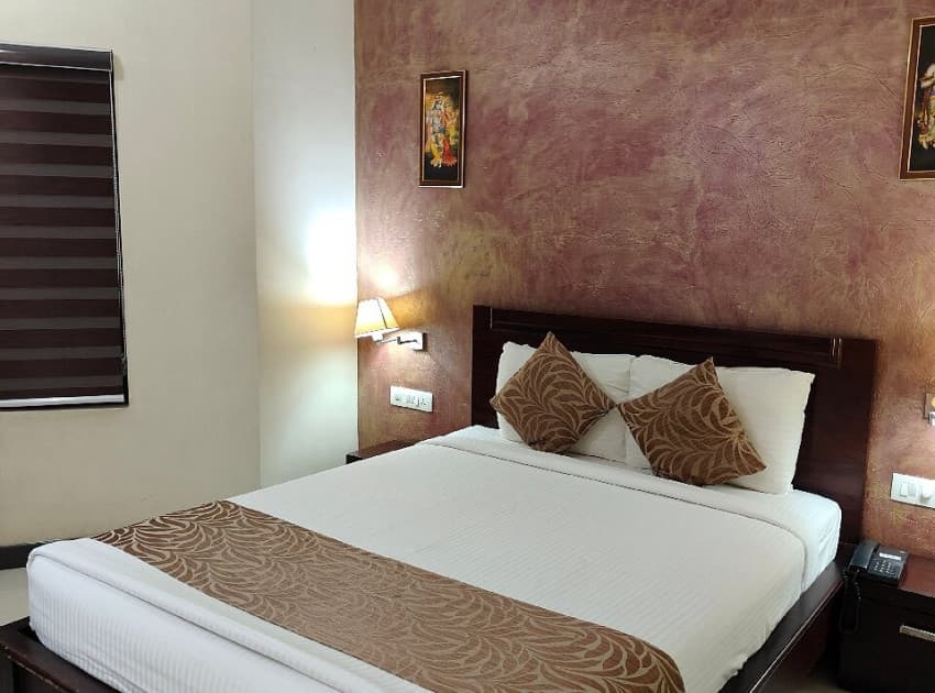 Book Standard Double Room room in Guruvayur