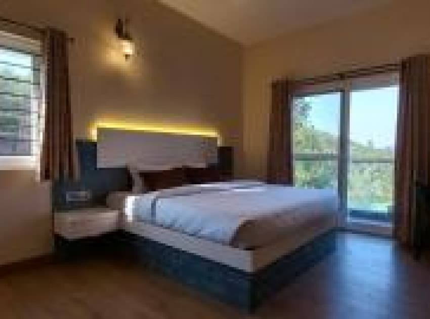 Book Deluxe Double Room with Balcony room in Kodaikanal