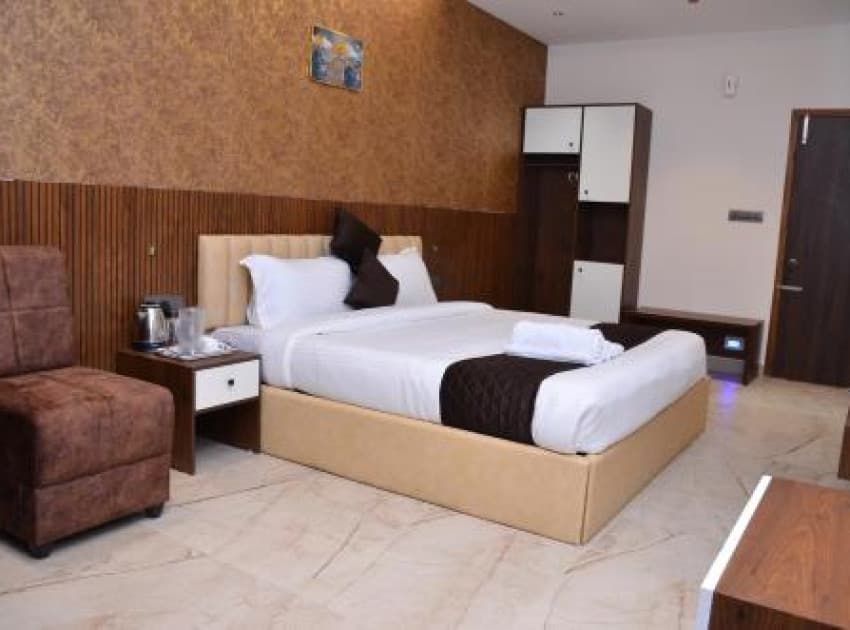 Book Family Room with Balcony room in Kodaikanal