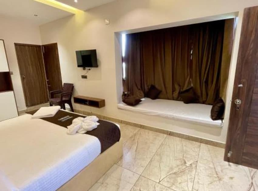 Book Suite with Mountain View room in Kodaikanal