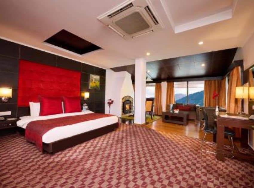 Book Deluxe Suite room in Manali