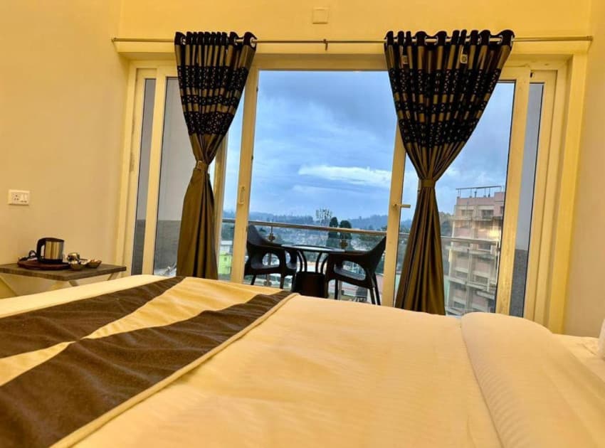 Book Double Room With Balcony room in Ooty