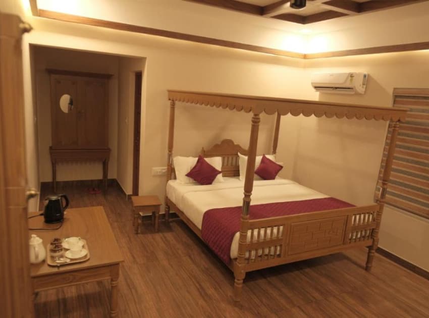 Book King Suite room in Athirapally