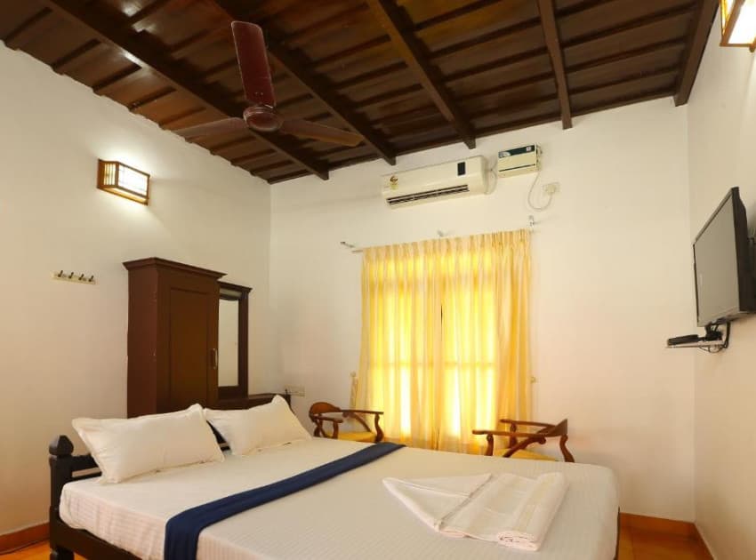 Book Double Room with Lake View room in Alappuzha
