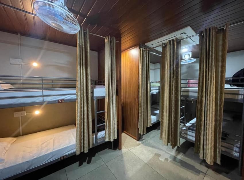 Book Bed in 10-Bed Mixed Dormitory Room room in Calicut