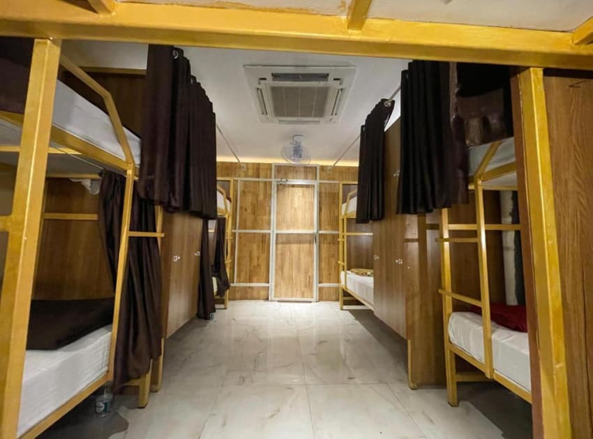 Book Bed in 10-Bed Mixed Dormitory Room room in Calicut