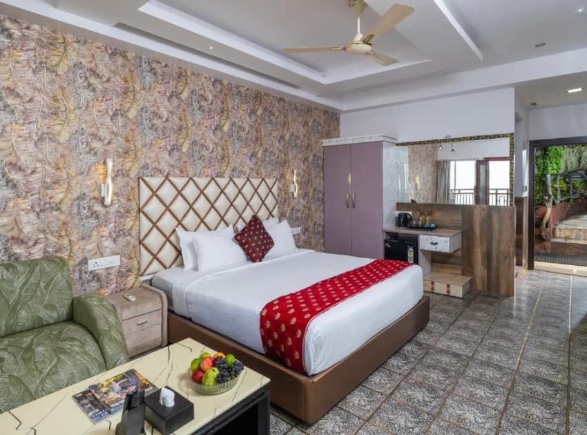 Book Premium club suite room in Munnar