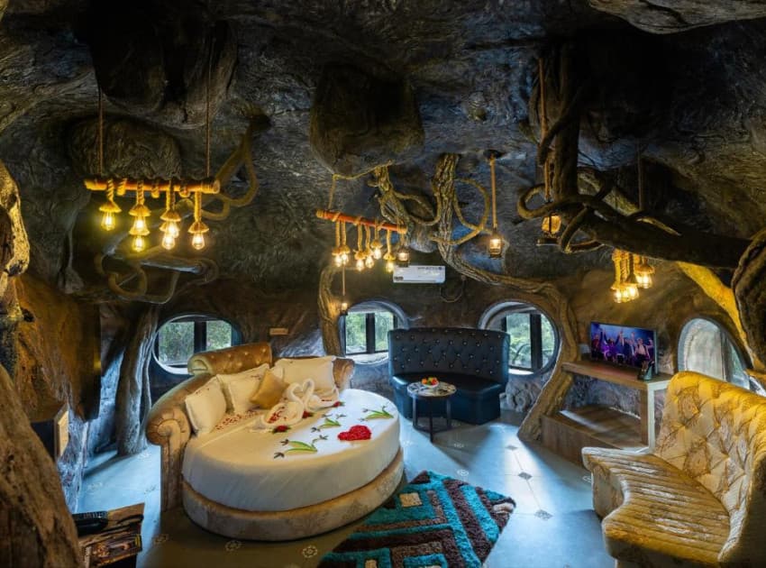 Book Cave room room in Munnar