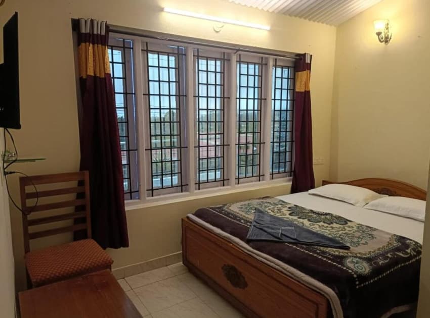 Book Economy Double Room room in Ooty