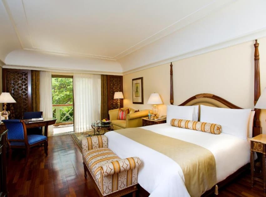 Book Royal Club rooms with Balcony room in Bangalore