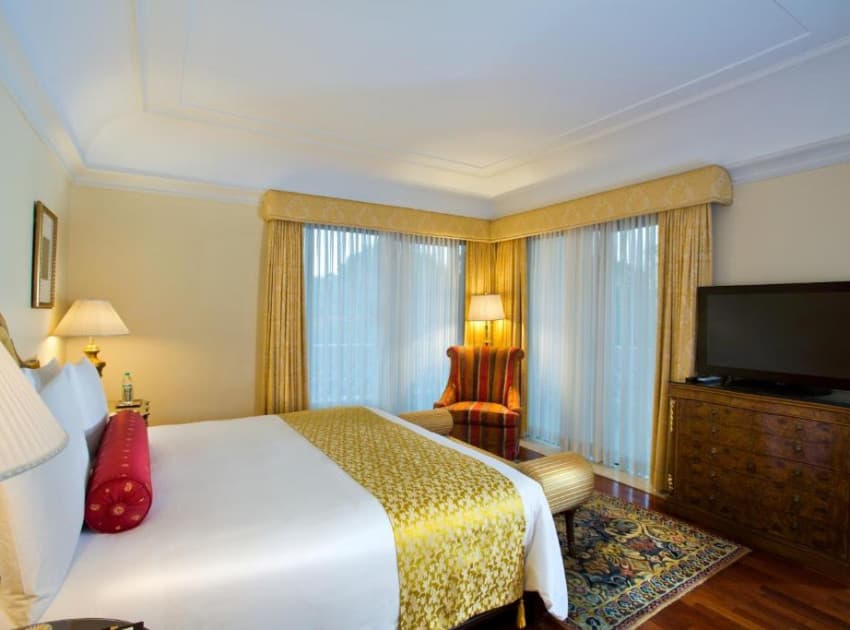 Book Turret Suite room in Bangalore