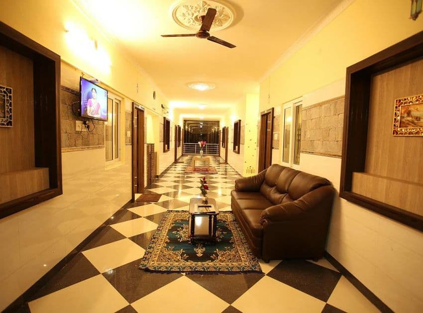 JP RESIDENCY YERCAUD - Image 2