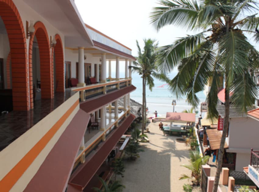 Beach Florra Inn - Image 3