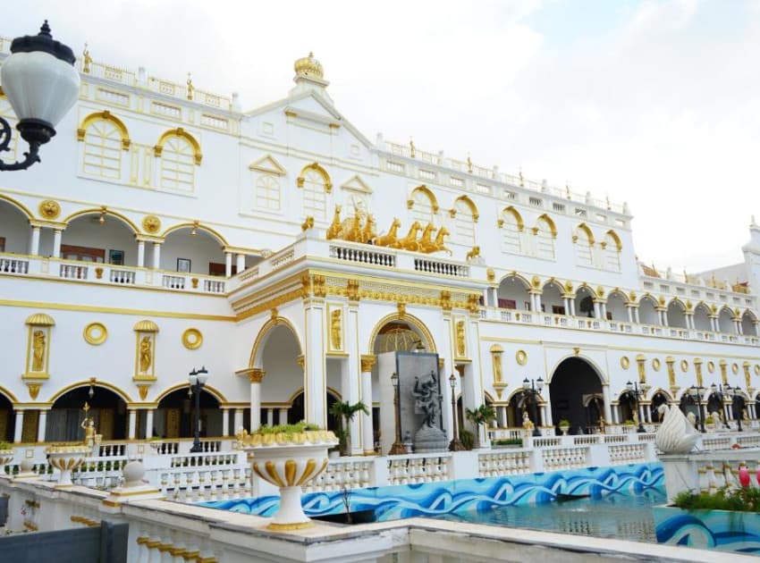 Book AR Thanga Kottai in Yelagiri