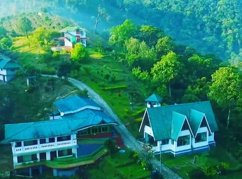 Book Memmsta Camelot Resort in Munnar